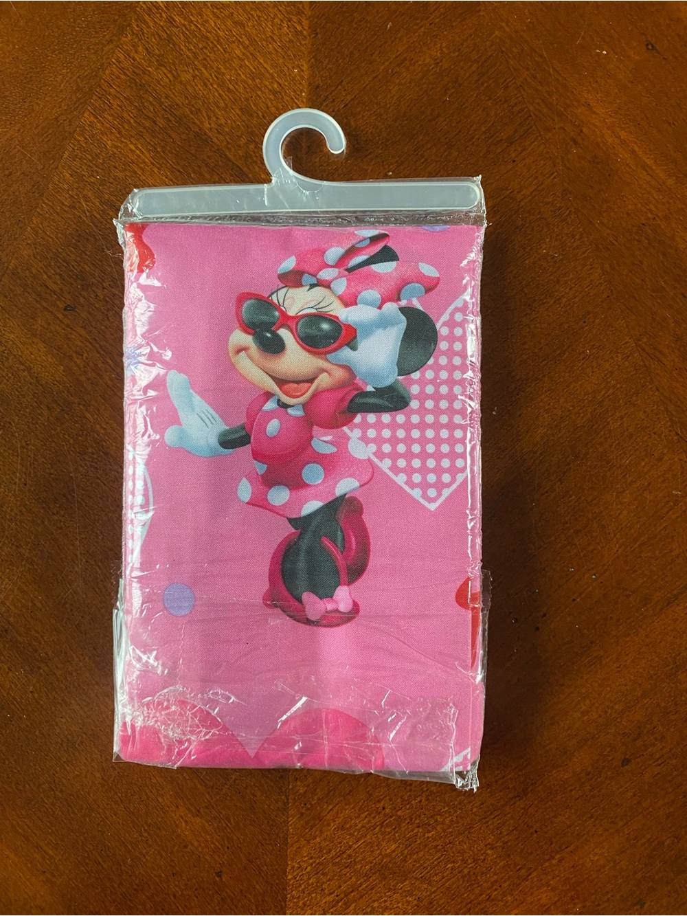 Disney minnie mouse bows and hearts super soft preschool nap pad sheet.